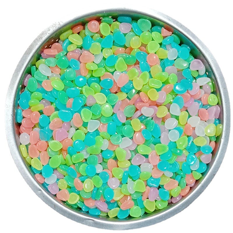 đColorful Glow-in-the-Dark Garden Stonesâ Create a Magical Star Path