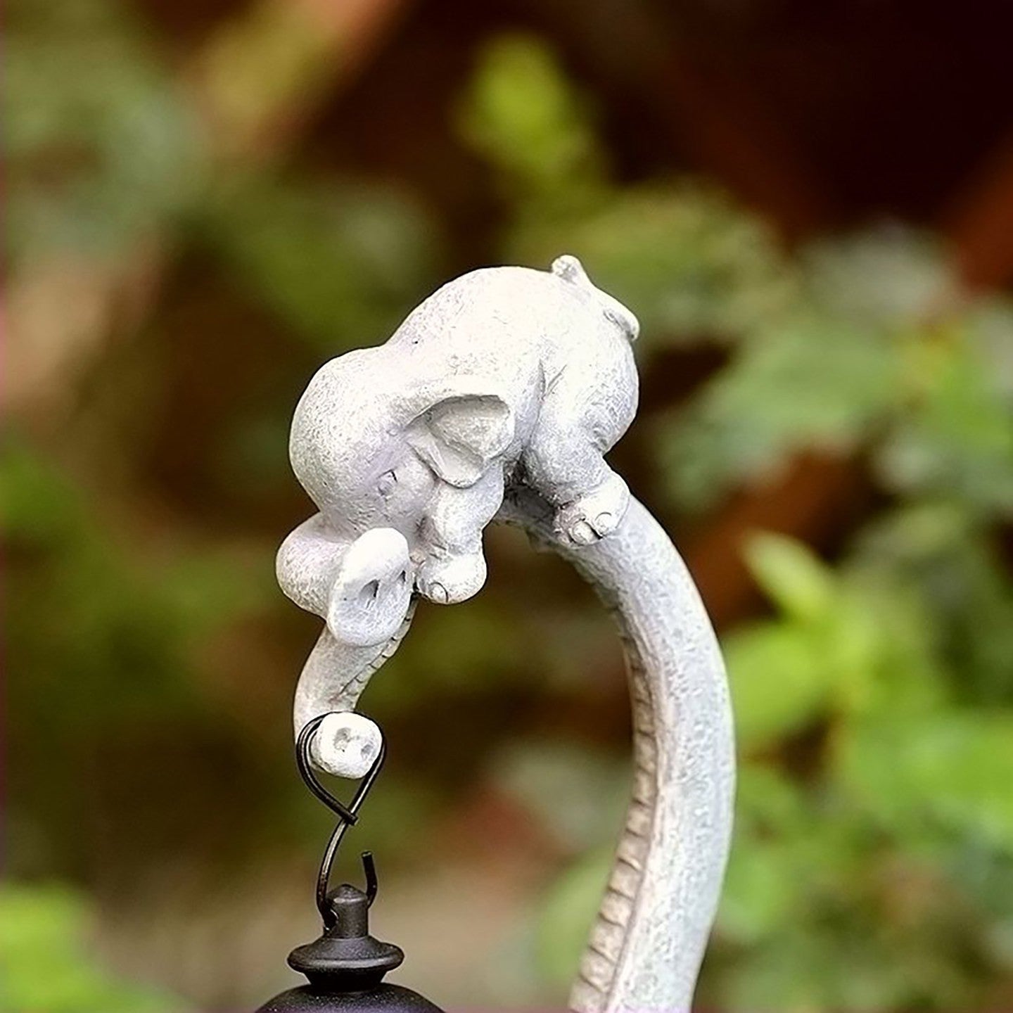 Solar Elephant Garden Light