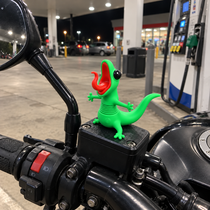 🦎🏍️ Roadside Lizard Buddy – Car & Motorcycle Decor