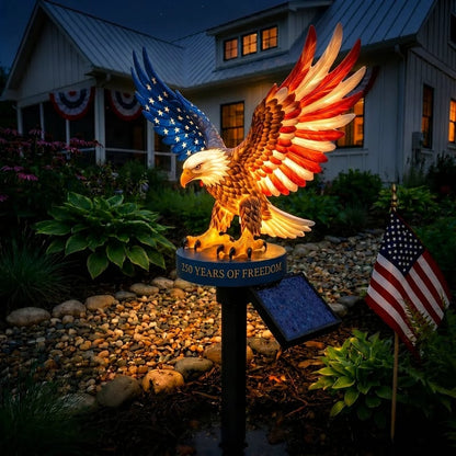 🔥LAST DAY 49% OFF – Solar Eagle Garden Light – A Glowing Tribute to American Freedom