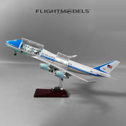 1:150 Boeing 747 Air Force One LED Lights + Openable Interior