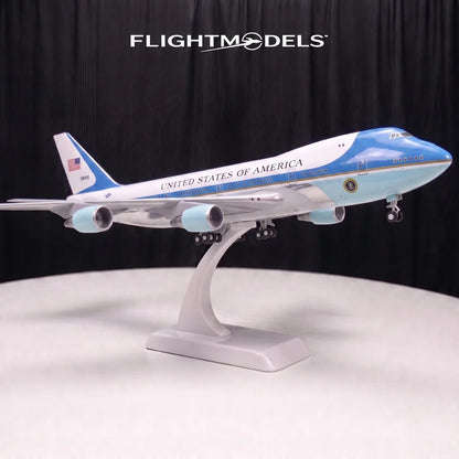 1:150 Boeing 747 Air Force One LED Lights + Openable Interior