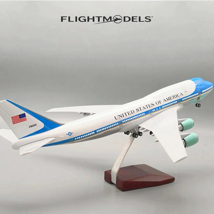 1:150 Boeing 747 Air Force One LED Lights + Openable Interior
