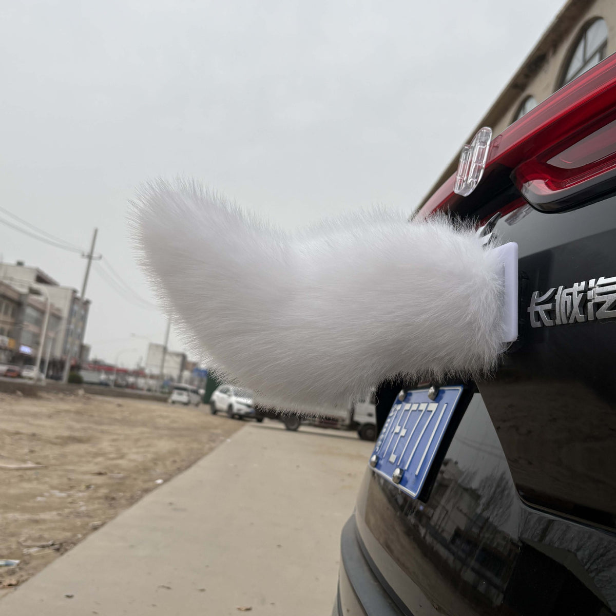 Electric Cat Tail for Car Decoration, Remote-Controlled Wagging Plush Tail for Car