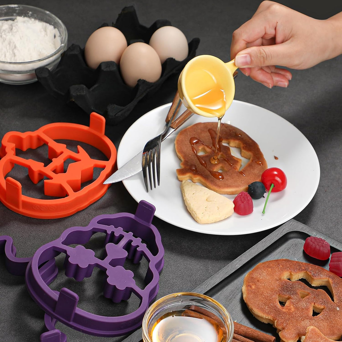 Halloween Silicone Pancake Molds for Skull, Ghost, Bat, and Pumpkin-Shaped Pancakes