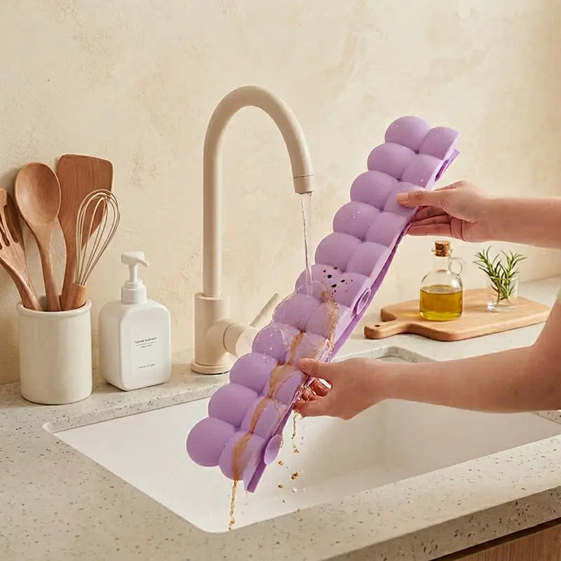 🚰✨ Silicone Sink Splash Guard – Keep Countertops Dry & Mess-Free with This Faucet Water Catcher! 💦