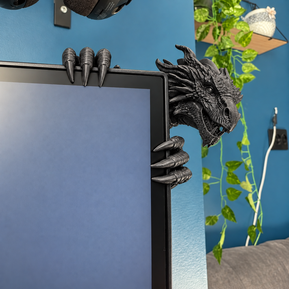 Dragon Monitor Buddy, Cute 3D Printed Dragon Monitor Sitter, Desk Decor for Gaming Setup