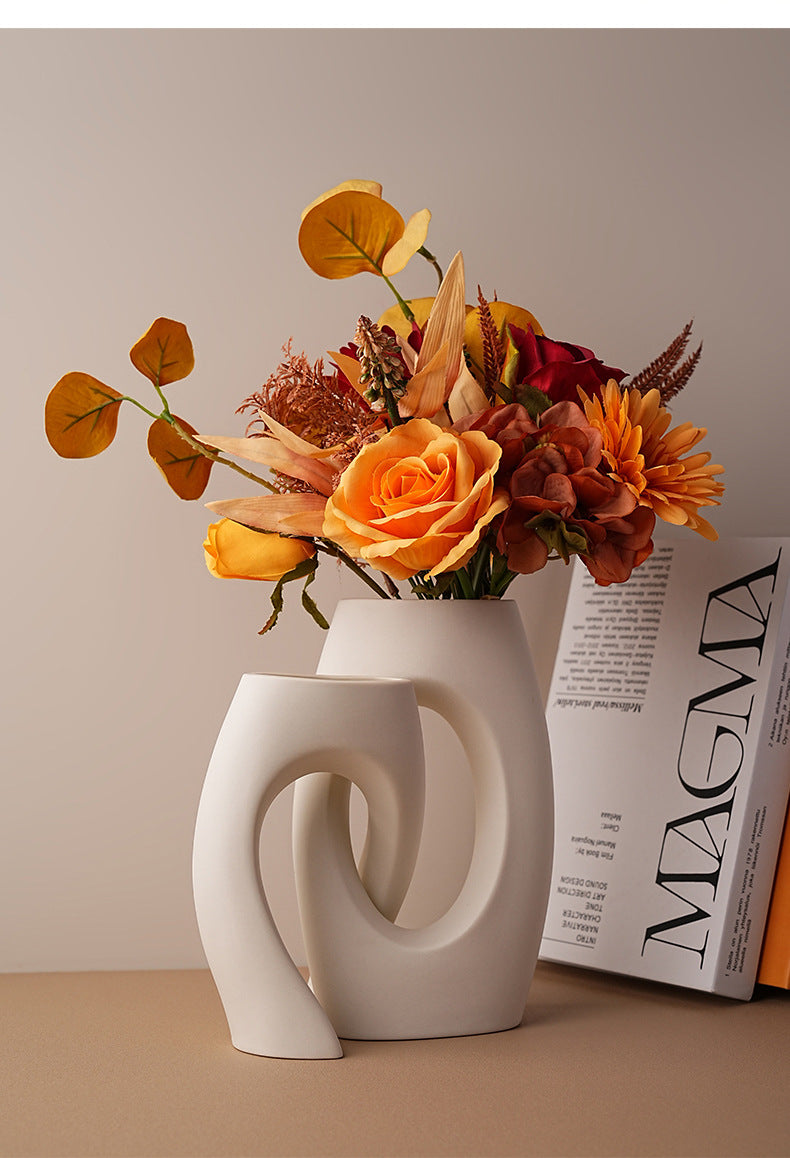 Ceramic Art Vase with High-end Sense, Floral Arrangement Ornament and Vessel