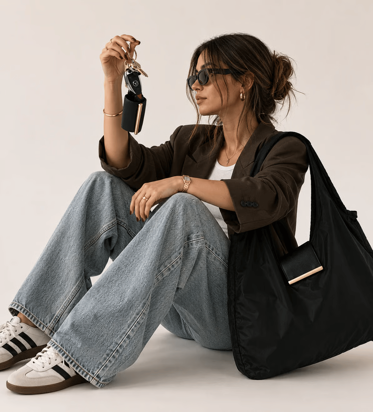 Varelli Charm Transformable Bag – Stylish Vegan Leather Tote & Keychain Charm