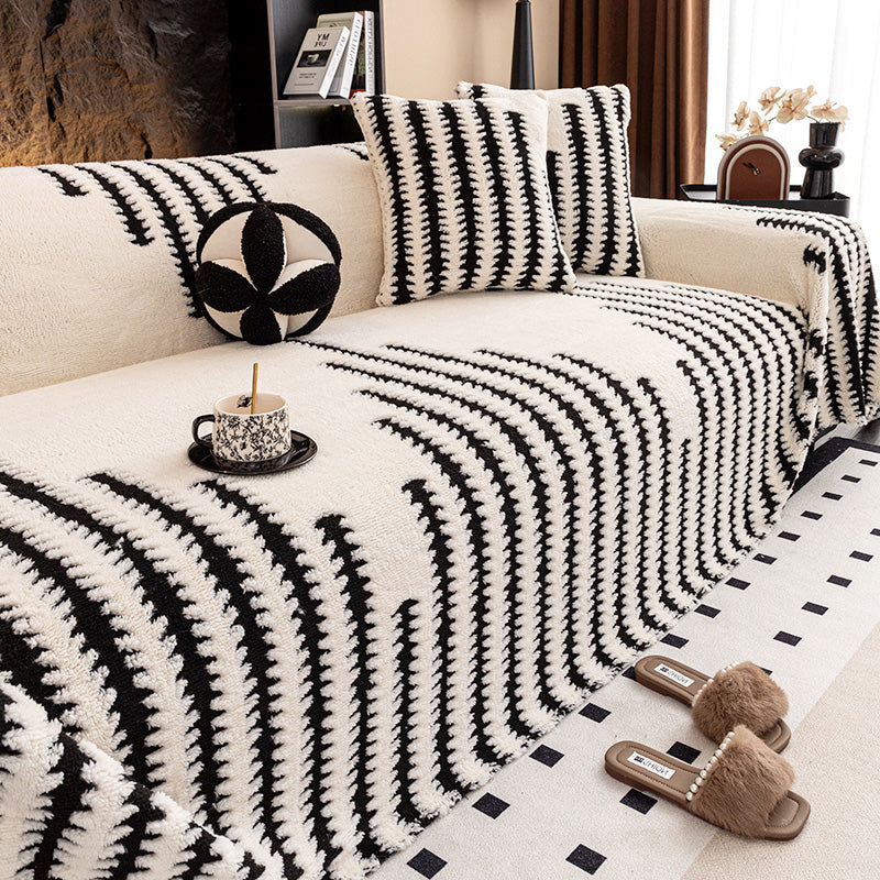 🛋️ Soft Plush Non-Slip Couch Cover – Chenille Sofa Protector | Stays in Place with Anti-Slip Backing